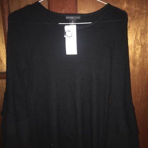 Design history black flowey sleeve sweater